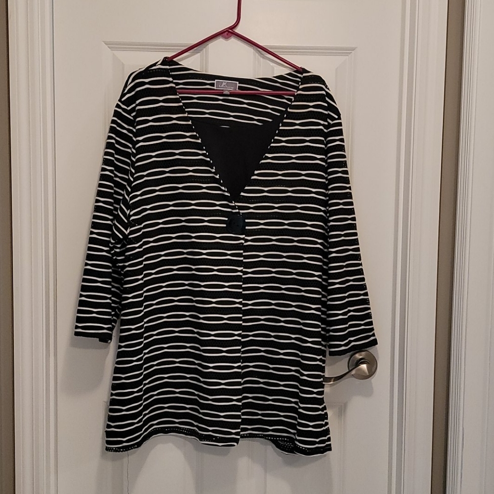 Cute black & white summer blazer